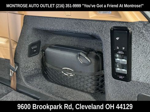 Used 2022 Land Rover Range Rover Long Wheelbase SE image 42