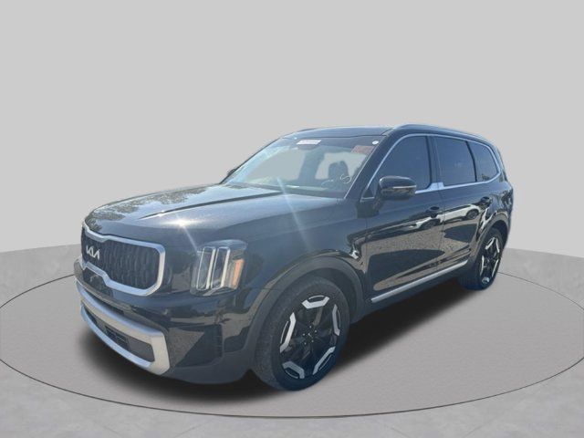 Used 2024 Kia Telluride EX w/ EX Captain's Chair Package AWD/4WD image 1
