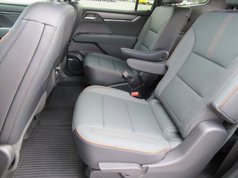Used 2024 GMC Acadia AT4 w/ LPO, Floor Liner Package image 29