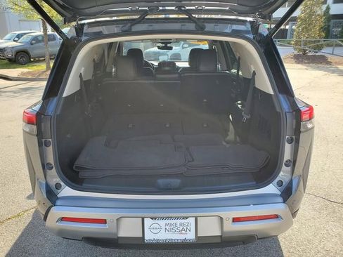 Certified 2025 Nissan Pathfinder SL image 10