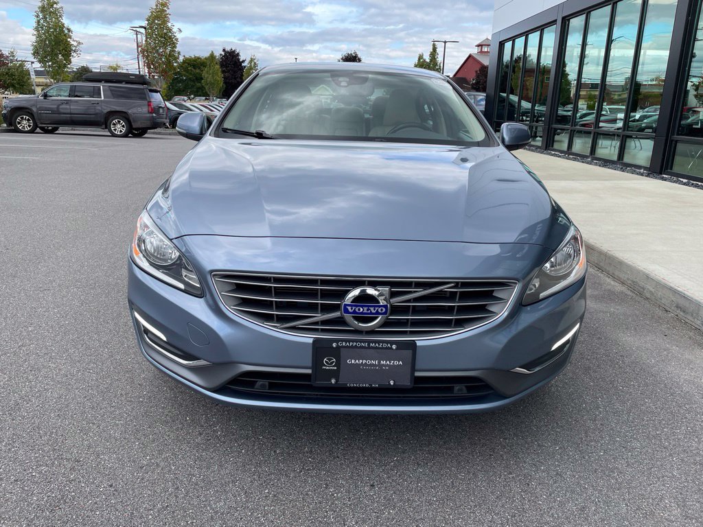 Used 2018 Volvo S60 T5 Inscription w/ Climate Package AWD/4WD image 2