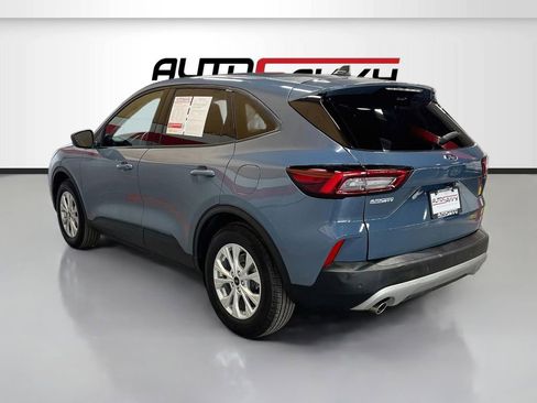 Used 2025 Ford Escape Active w/ Tech Pack #1 FWD image 5