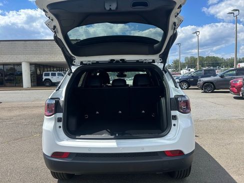 New 2025 Jeep Compass Limited w/ Sun & Sound Group image 7