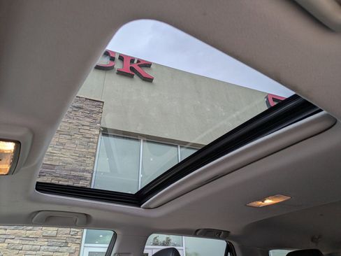 Used 2021 Toyota 4Runner SR5 Premium w/ Moonroof Package AWD/4WD image 14