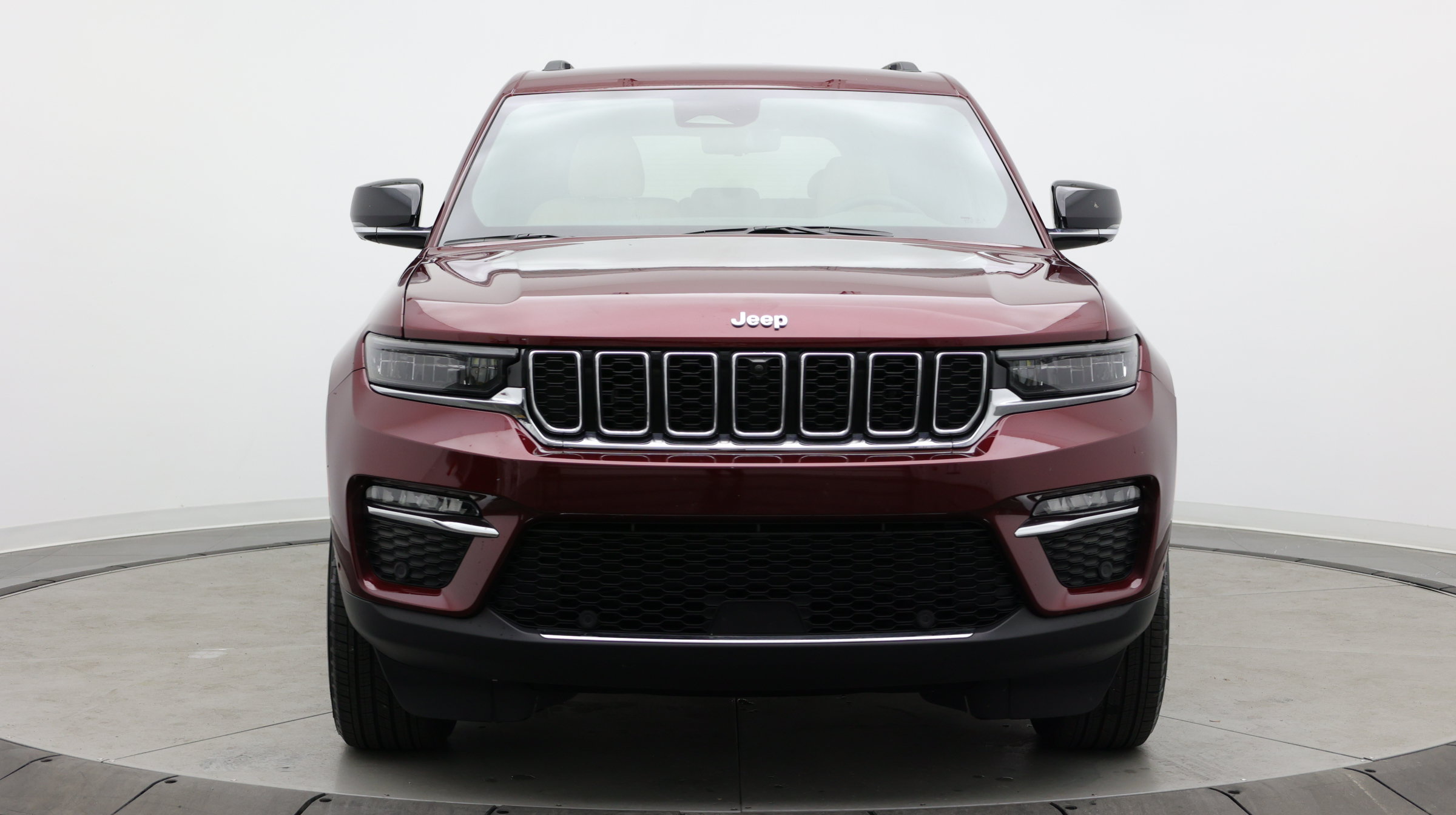 Used 2023 Jeep Grand Cherokee Limited w/ Luxury Tech Group II RWD image 2