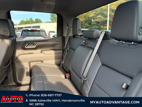 Used 2025 GMC Sierra 1500 SLT AWD/4WD image 26