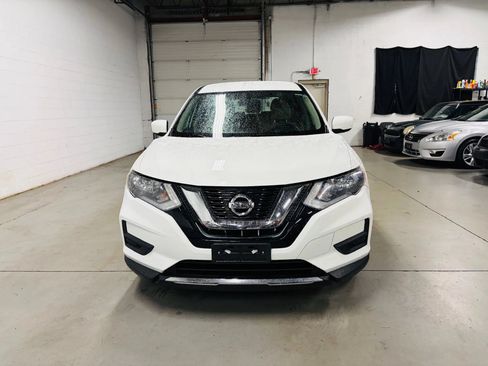 Used 2017 Nissan Rogue S FWD image 3