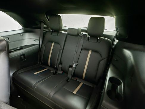 Used 2025 MAZDA CX-90 3.3 Turbo w/ Premium Plus Pkg image 31