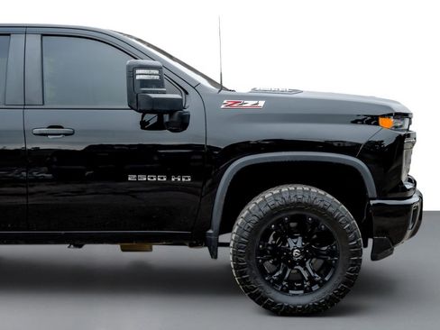 Used 2024 Chevrolet Silverado 2500 Custom w/ Custom Value Package AWD/4WD image 7