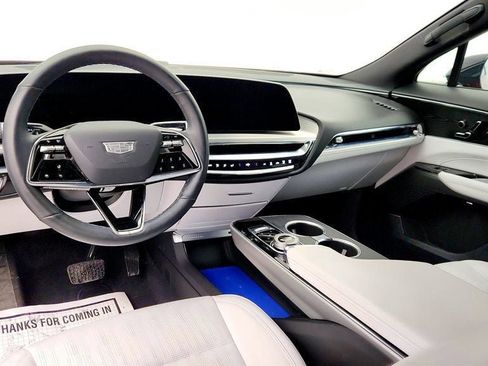 Used 2024 Cadillac Lyriq Luxury image 12