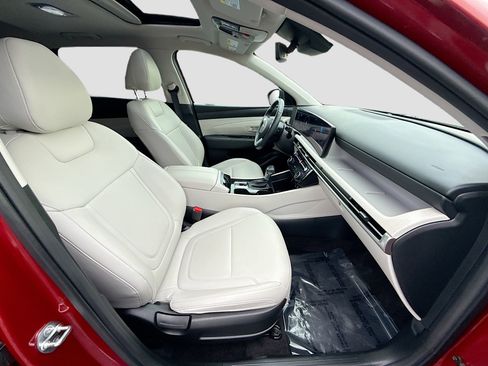Certified 2025 Hyundai Tucson SEL image 30