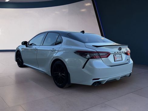 Used 2021 Toyota Camry XSE image 3