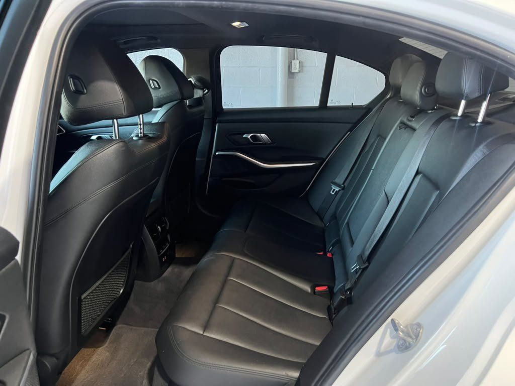 Used 2019 BMW 330i Sedan w/ Convenience Package RWD image 10