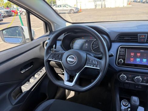 Used 2025 Nissan Versa SV FWD image 32