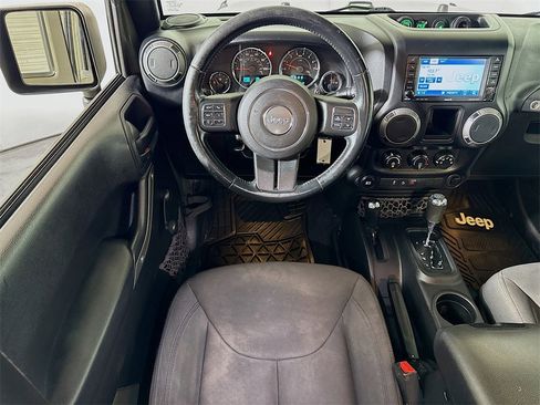 Used 2015 Jeep Wrangler Unlimited Sport w/ Connectivity Group image 19