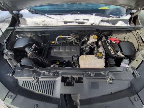 Used 2021 Chevrolet Trax LT w/ Sport Edition image 13