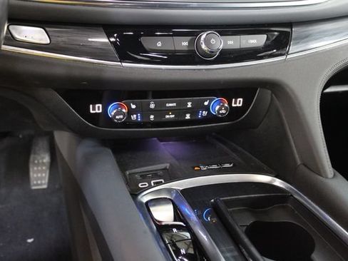 Used 2022 Buick Enclave Premium w/ Experience Buick Package AWD/4WD image 20