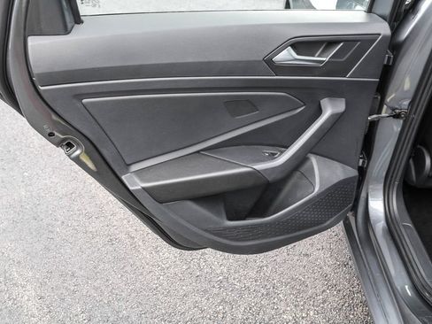 Certified 2023 Volkswagen Jetta SE FWD image 24