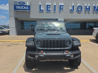 Used 2026 Jeep Gladiator Mojave AWD/4WD video 2