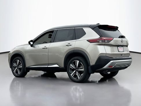 Certified 2022 Nissan Rogue Platinum w/ Head-Up Display Package AWD/4WD image 13