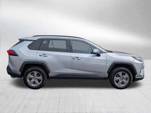 Used 2025 Toyota RAV4 XLE AWD/4WD image 8