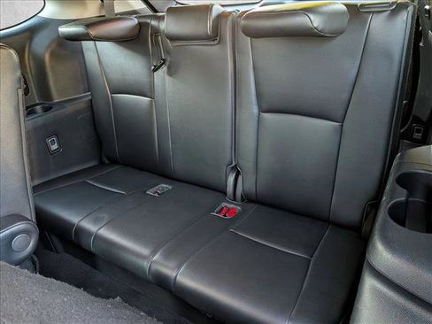 Used 2022 Toyota Highlander XLE image 19