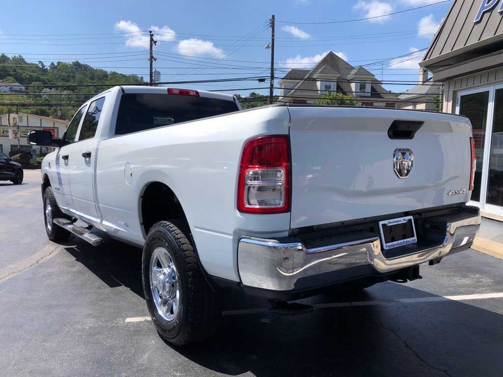 Used 2022 RAM 2500 Tradesman w/ Chrome Appearance Group AWD/4WD image 4