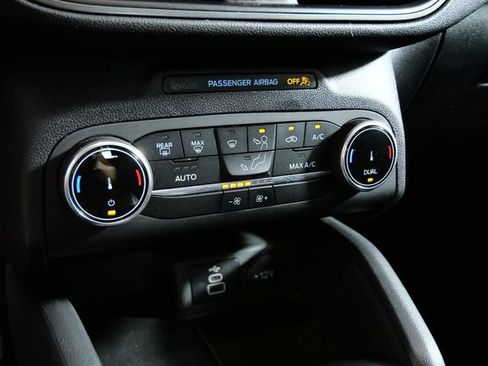 Certified 2025 Ford Escape Active AWD/4WD image 21