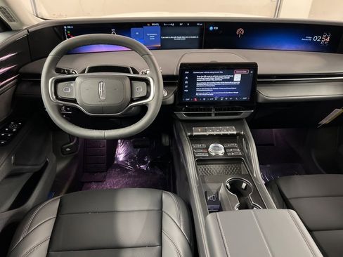 New 2026 Lincoln Nautilus Premier image 8