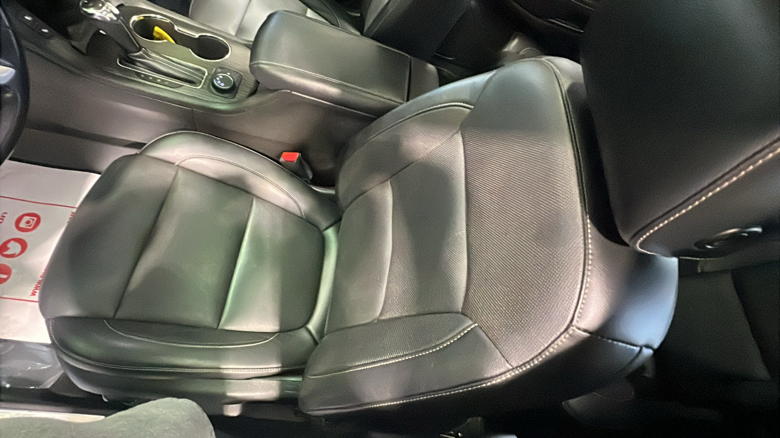 Used 2019 GMC Acadia SLT AWD/4WD image 11