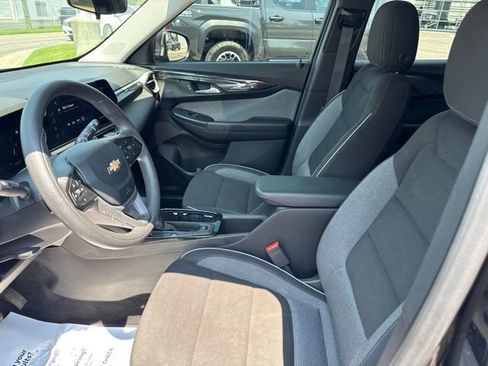 Used 2024 Chevrolet TrailBlazer LS FWD image 14
