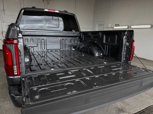 Used 2025 Ford F150 Lariat AWD/4WD image 27