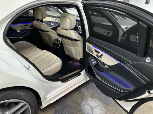 Used 2020 Mercedes-Benz S 560 4MATIC Sedan w/ AMG Line Exterior image 37