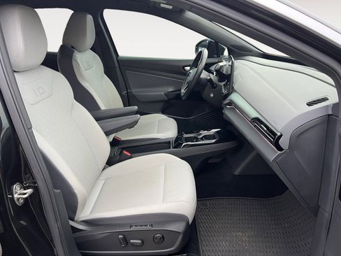 Certified 2021 Volkswagen ID.4 Pro S w/ Gradient Package image 15