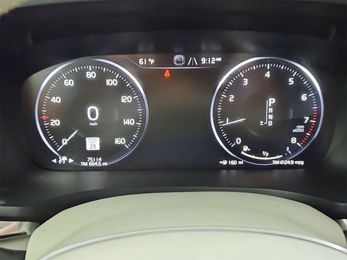 Used 2021 Volvo V60 T5 Cross Country image 35
