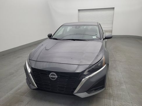 Used 2024 Nissan Altima 2.5 SV image 15