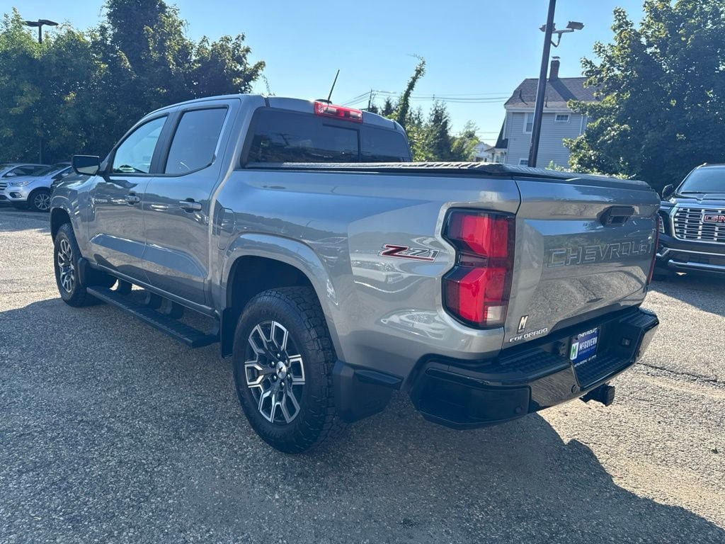 Used 2023 Chevrolet Colorado Z71 w/ Z71 Convenience Package 2 AWD/4WD image 34