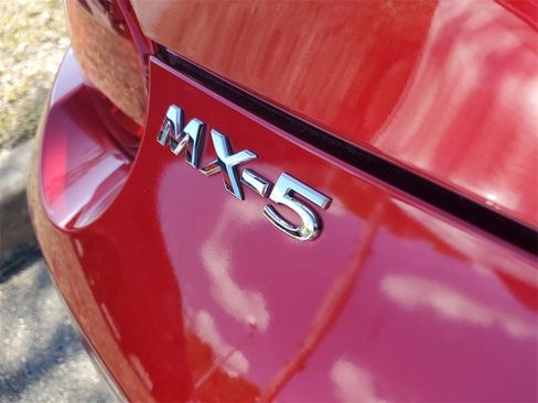 Used 2023 MAZDA MX-5 Miata Grand Touring image 8