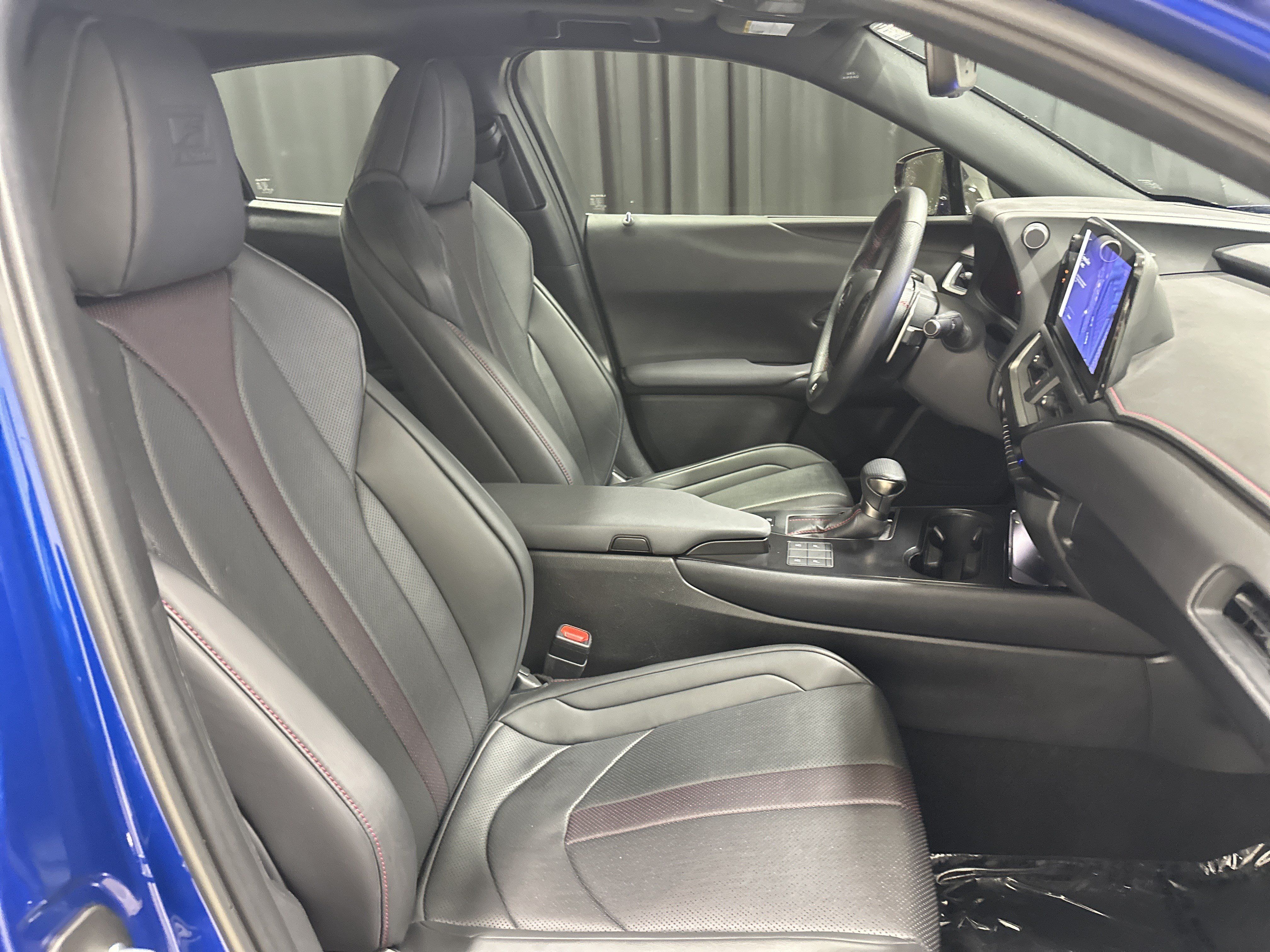 Certified 2024 Lexus UX 250h F Sport FWD image 33