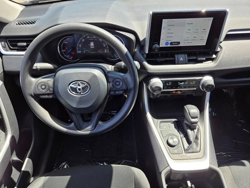 Used 2024 Toyota RAV4 LE AWD/4WD image 11