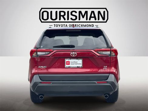 Certified 2021 Toyota RAV4 LE image 22