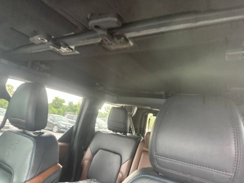 Used 2022 Ford Bronco Outer Banks AWD/4WD image 14