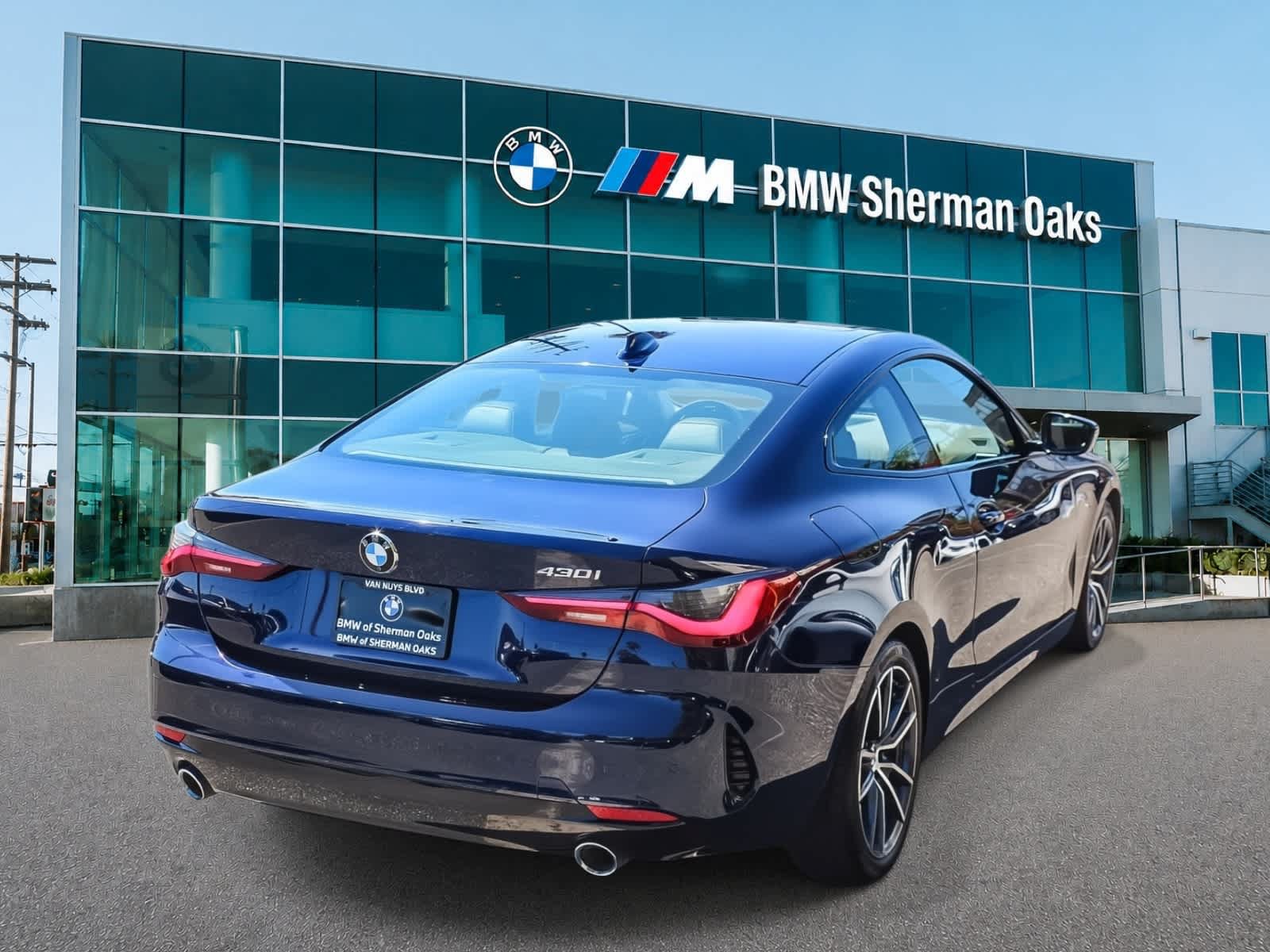 Used 2023 BMW 430i Coupe w/ Premium Package RWD image 4