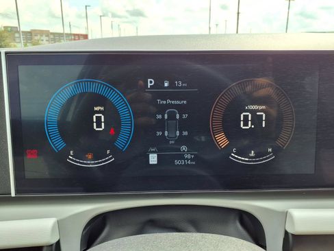 Used 2025 Hyundai Tucson SEL FWD image 15