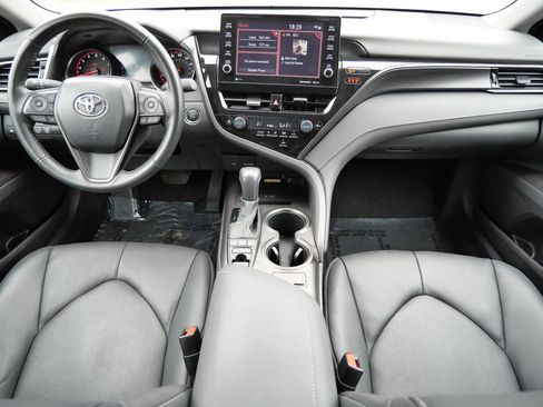 Used 2024 Toyota Camry XSE FWD image 30