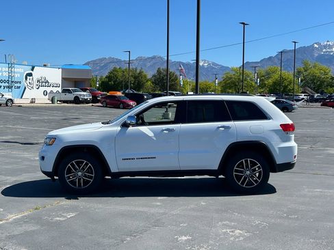 Used 2018 Jeep Grand Cherokee Limited AWD/4WD image 8