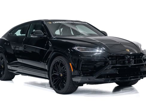Used 2025 Lamborghini Urus SE image 1