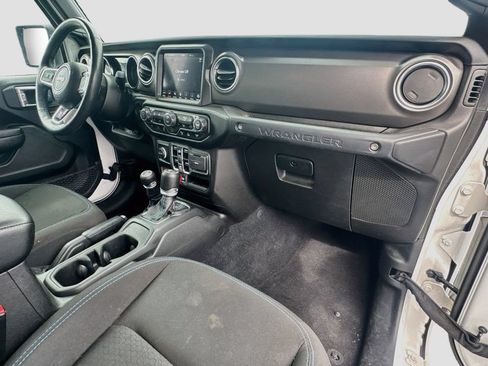 Used 2023 Jeep Wrangler Unlimited Rubicon 4xe w/ Safety Group AWD/4WD image 31