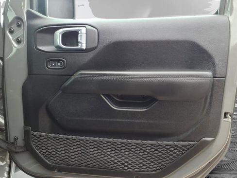 Used 2021 Jeep Wrangler Unlimited Sahara image 8