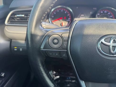 Used 2019 Toyota Camry XSE FWD image 21